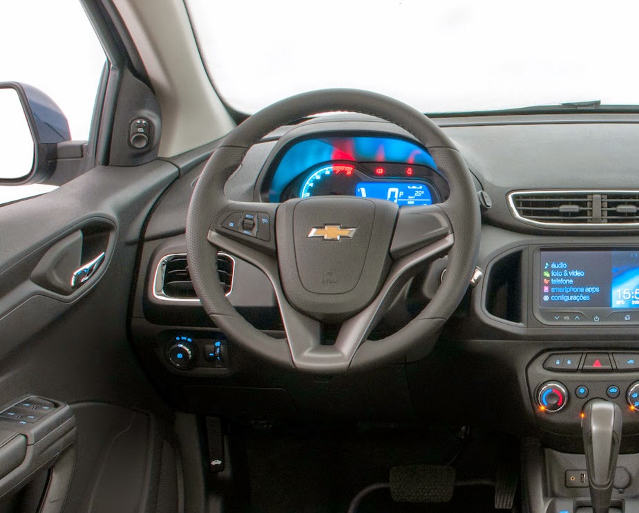 Chevrolet Onix 2015 painel acabamento interno