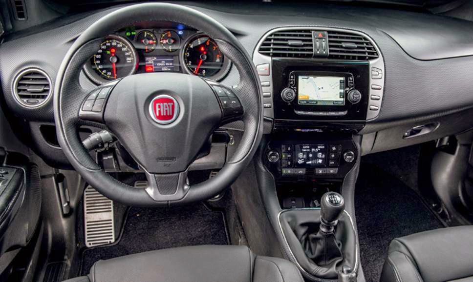 Fiat Bravo 2015 2016 interior fotos