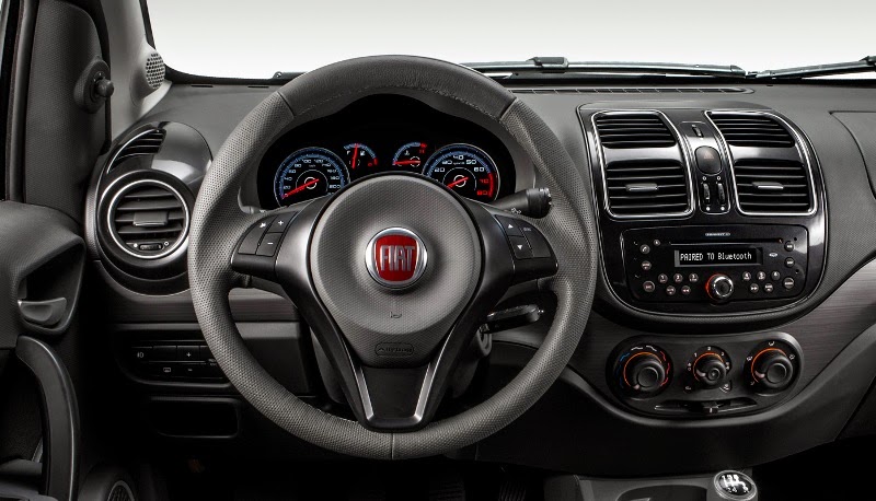 Novo Fiat Siena 2015 acabamento interior fotos