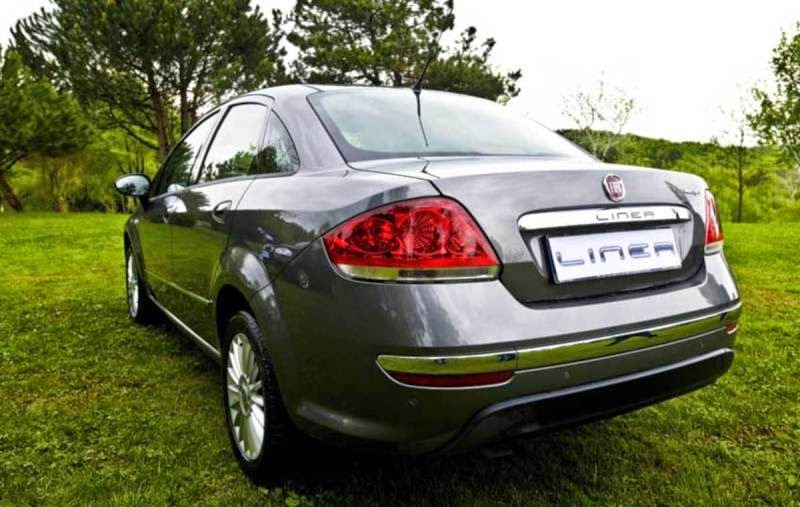 Novo Fiat Linea 2014 fotos sedan mais barato do Brasil