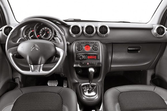 Citroen C3 2014 interior painel consumo