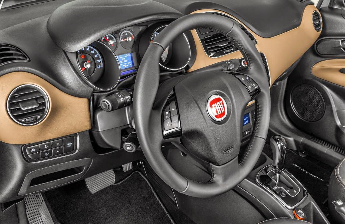 Novo Fiat Linea 2015 interior painel acabamento interno
